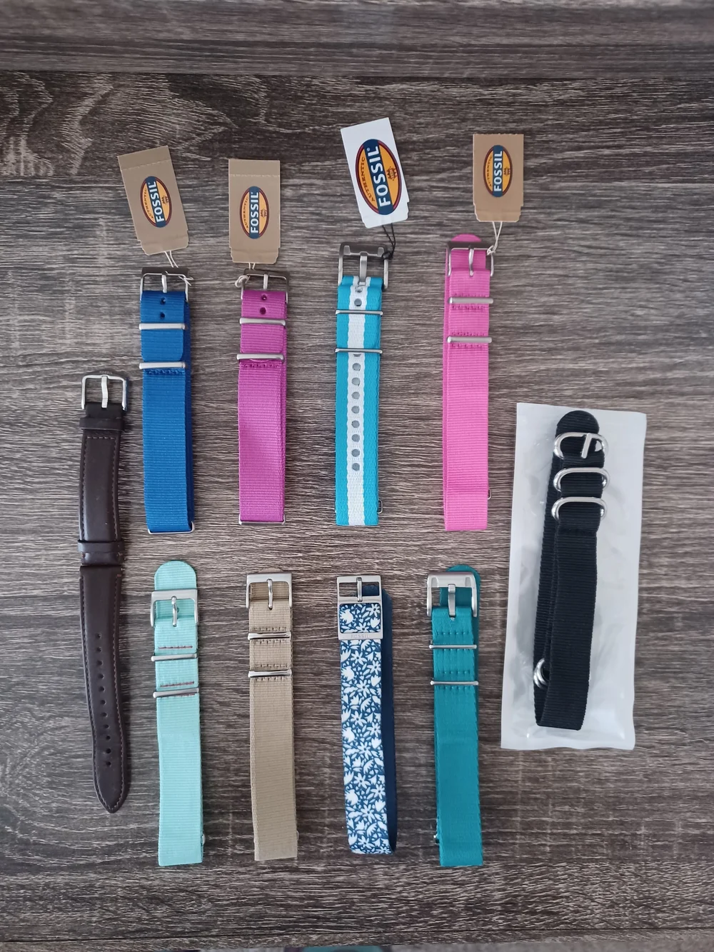 10 Smart Watch Bands (8 Fossil) - 18mm